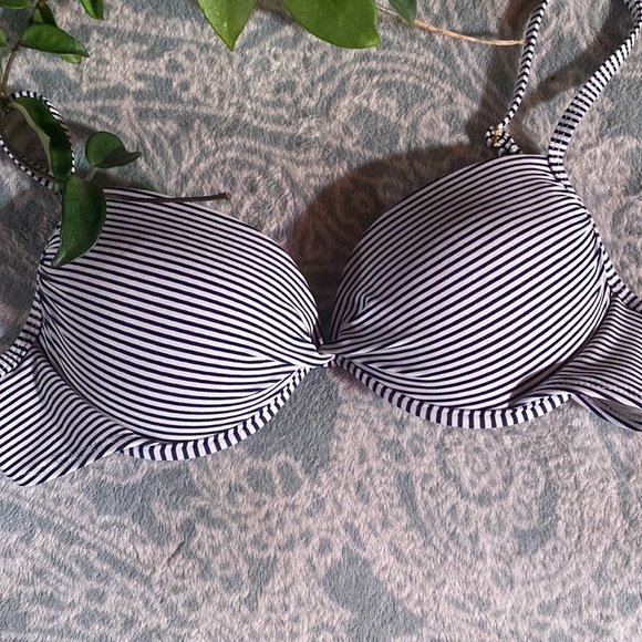 Beautiful Medium Navy Blue and White Xhilaration Two Piece Bikini Set - Picture 6 of 9